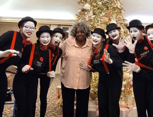 Mercy Mimes Bring Holiday Cheer to Campus